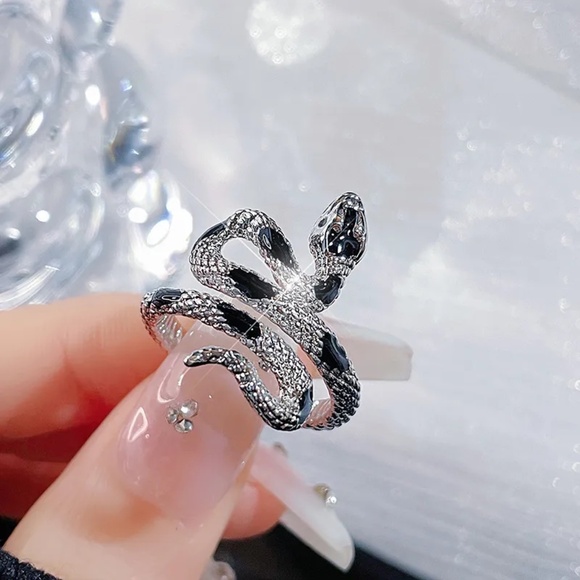 3/$35 Snake Design Statement Copper Ring Adjustable Silver Tone Jewelry - Picture 7 of 7